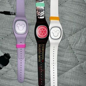 Disney MagicBand+ - 3 bands Lavender, Black Star Wars & cream